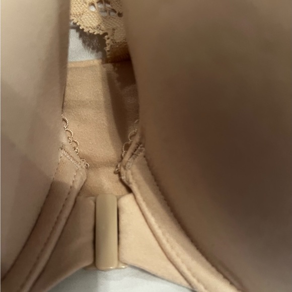 Victoria's Secret Racerback Bra - Size 38D - Picture 2 of 4